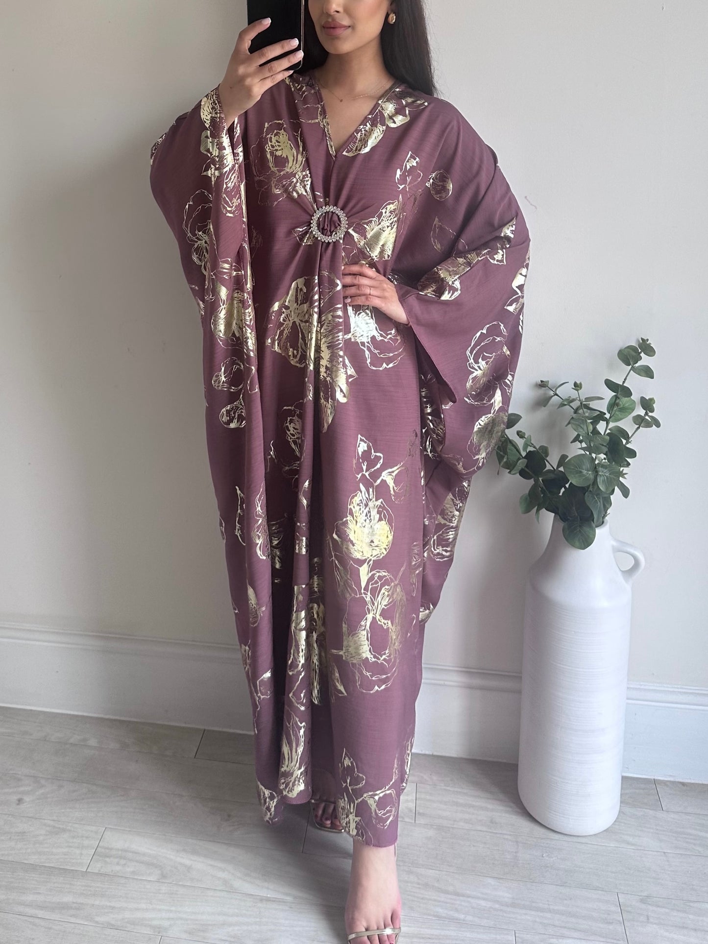 Mauve Gold Floral Brooch Kaftan