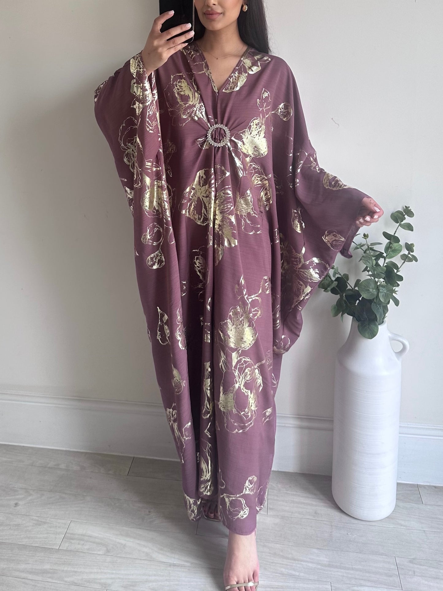Mauve Gold Floral Brooch Kaftan