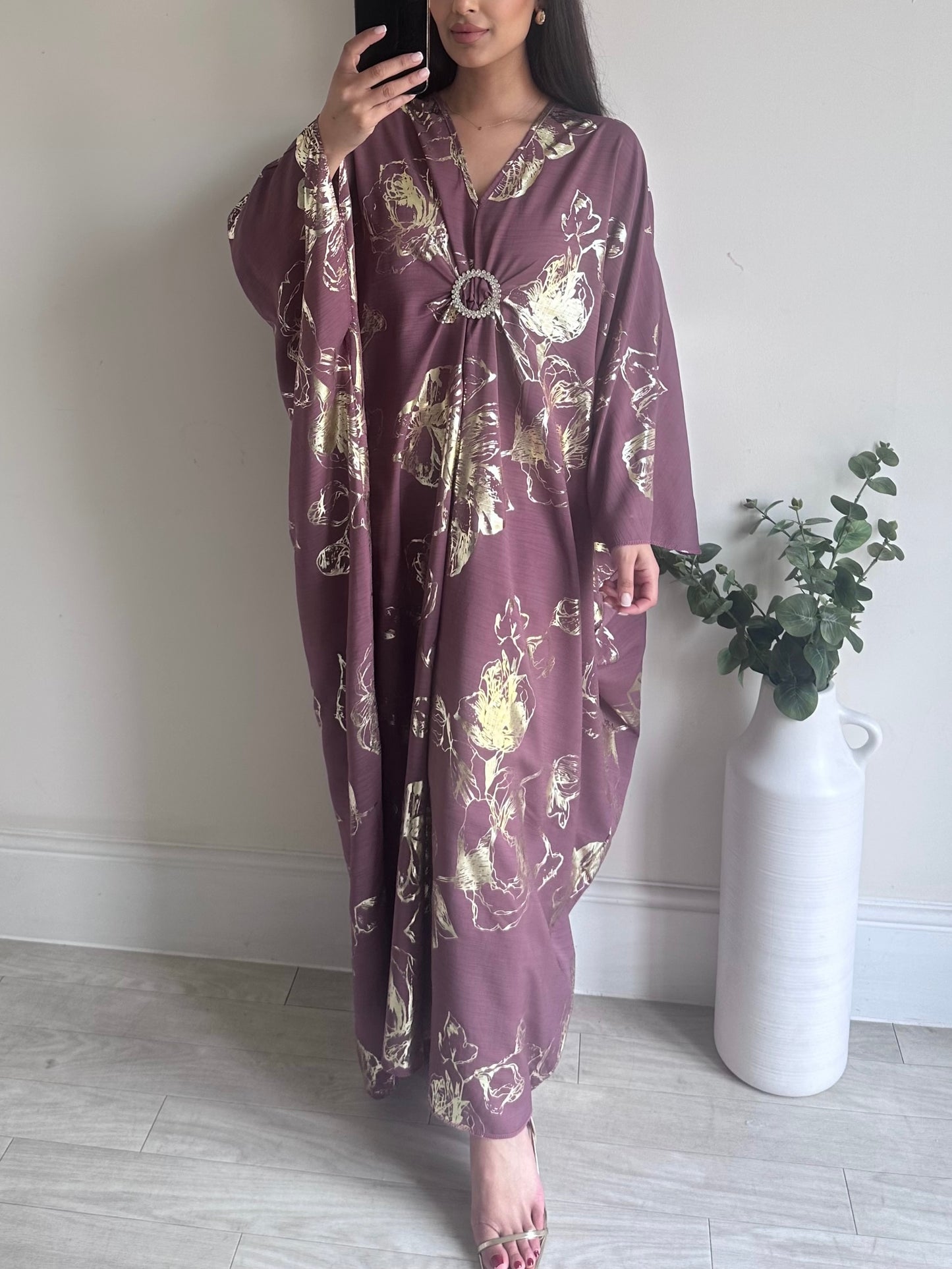 Mauve Gold Floral Brooch Kaftan