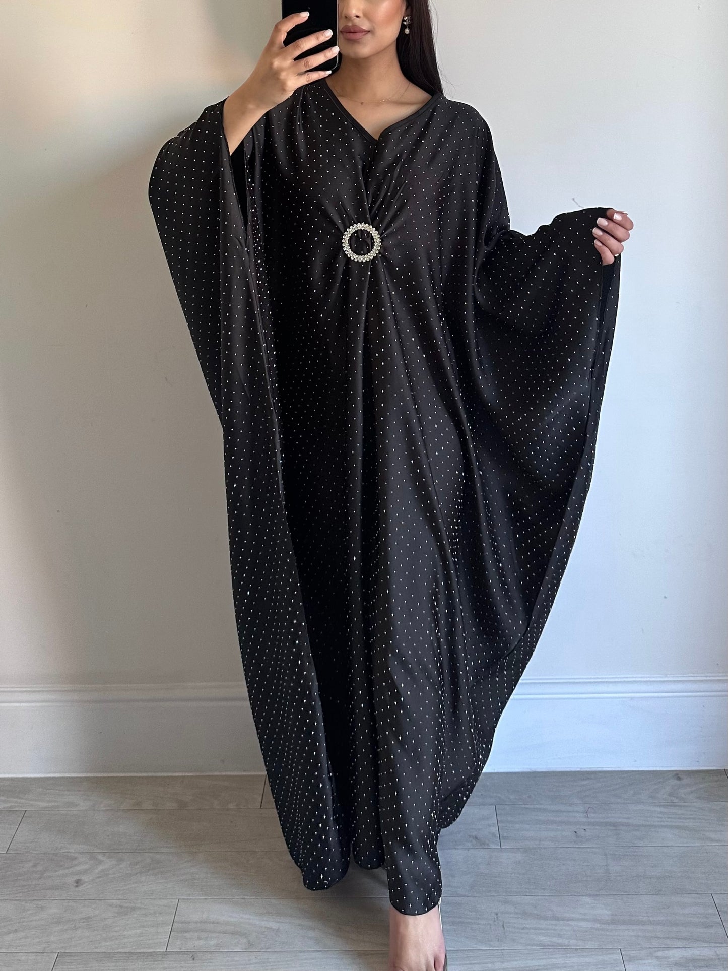 Black Rhinestone Drape Brooch Kaftan