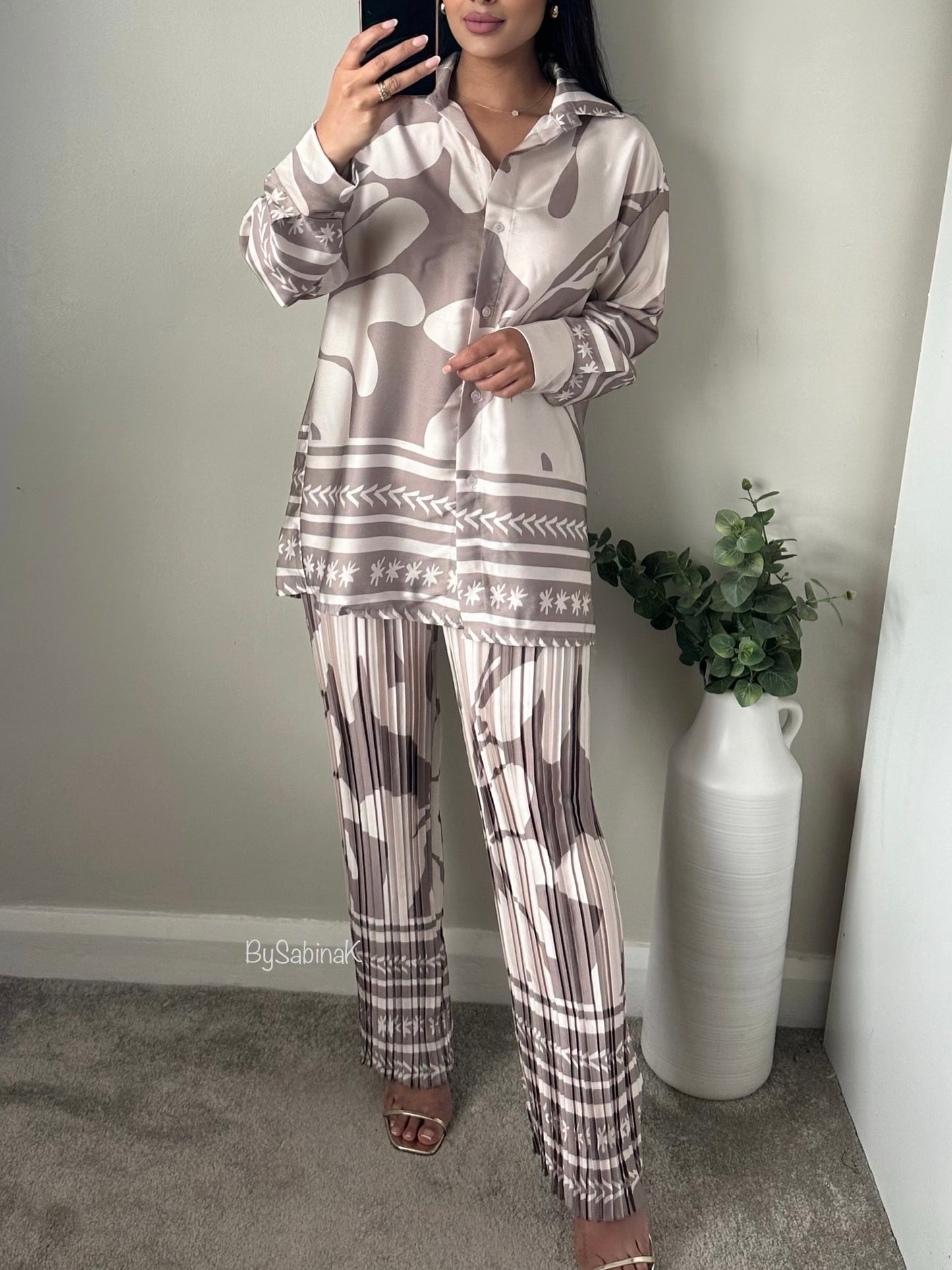 Taupe White Satin Print Pleated Trousers Co-ord