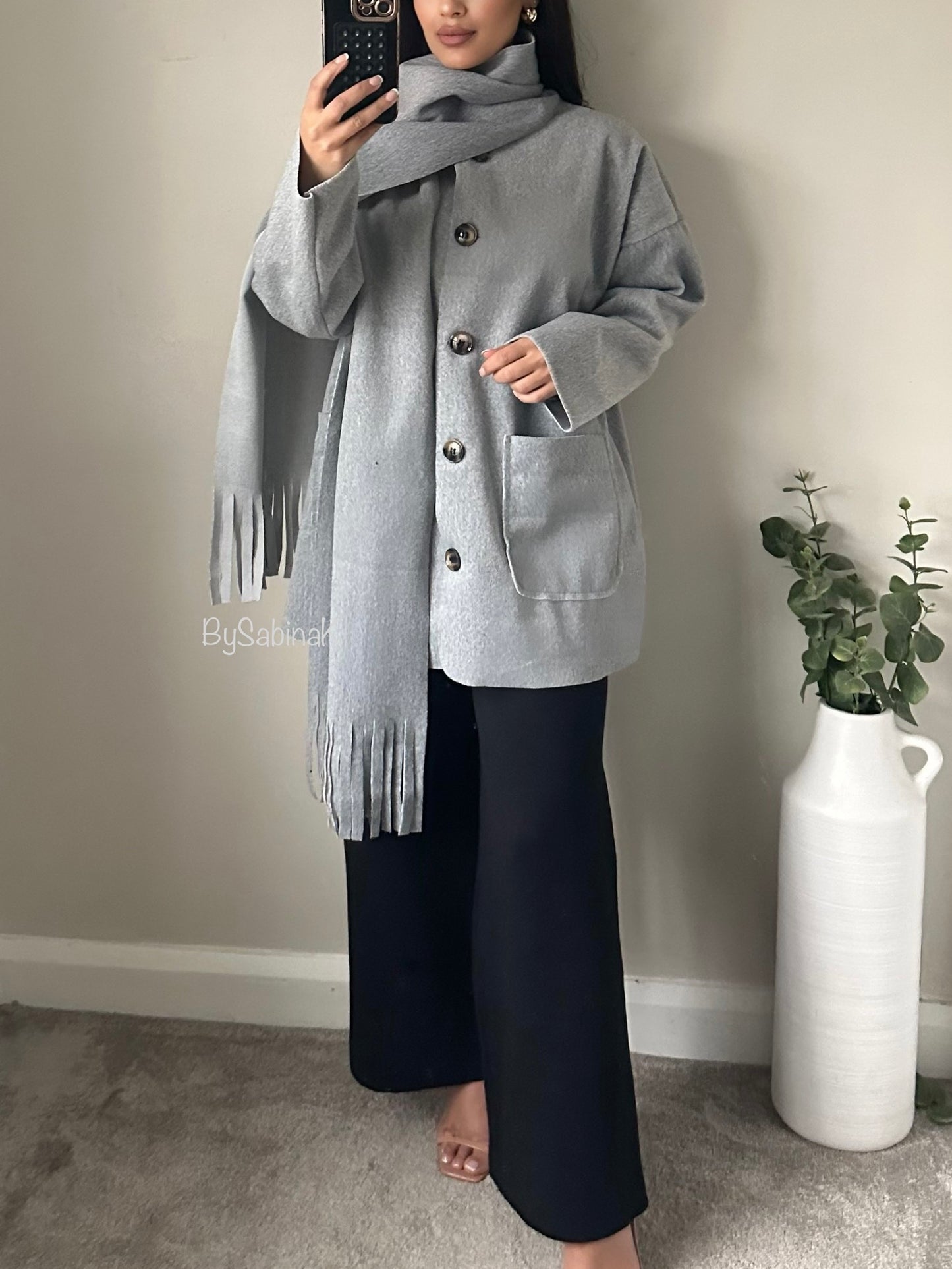 Grey Scarf Tassel Buttoned Jacket