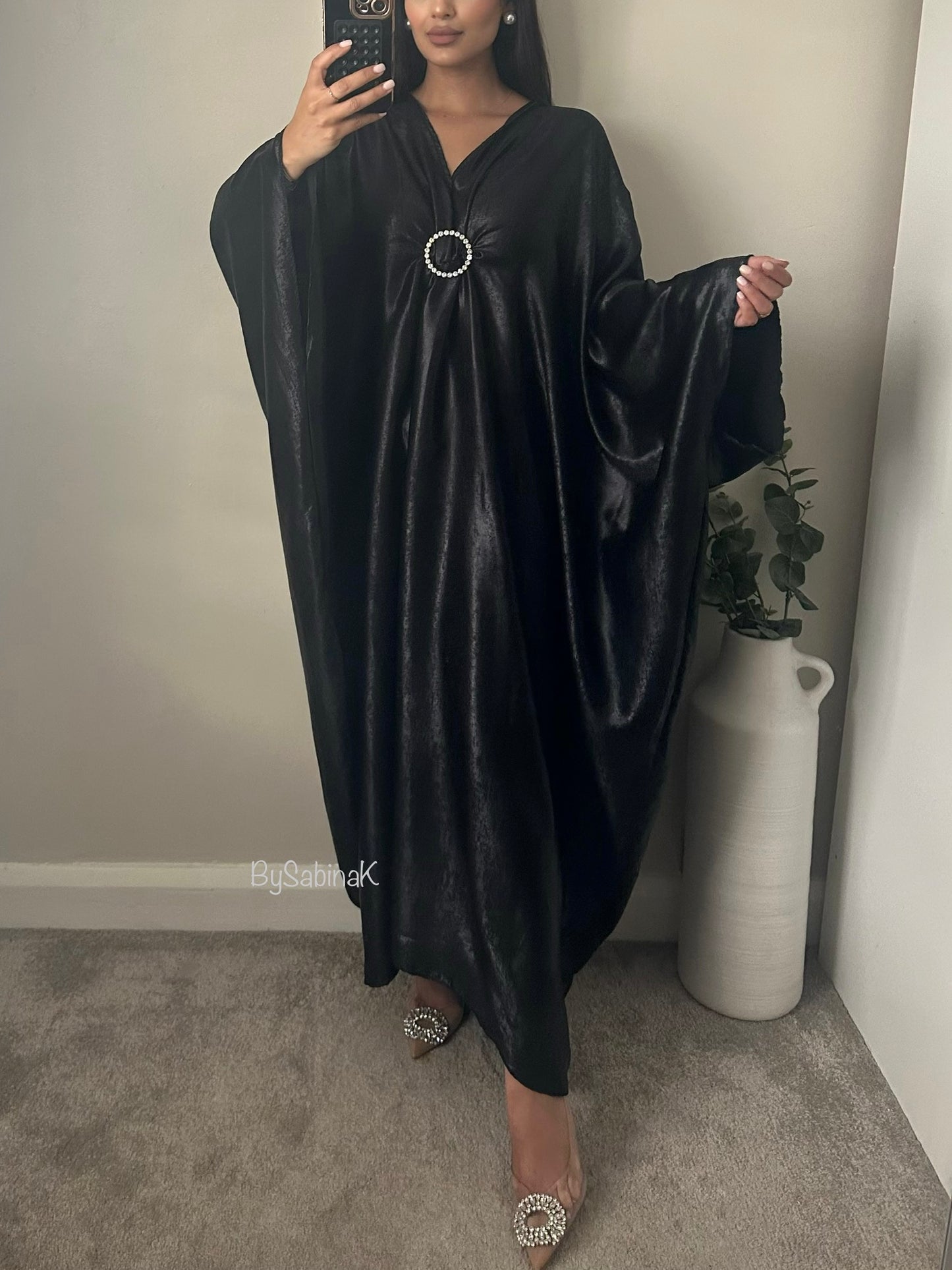 Black Shimmer Drape Brooch Kaftan