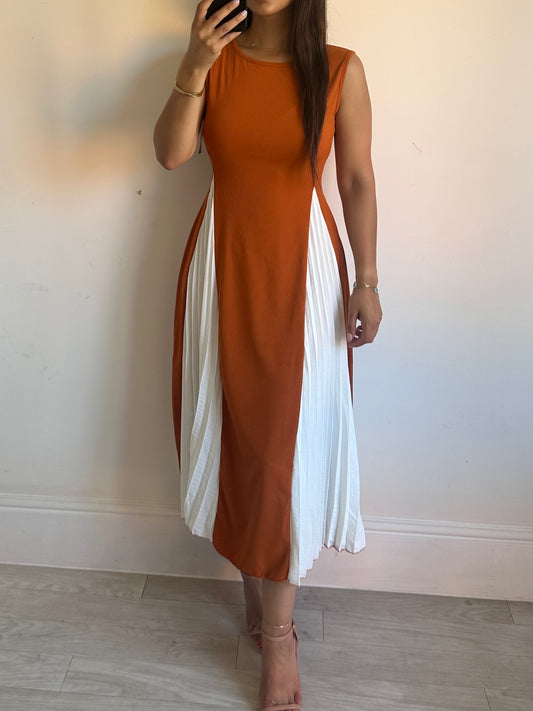 Orange Rust White Pleated Sleeveless Midi Dress