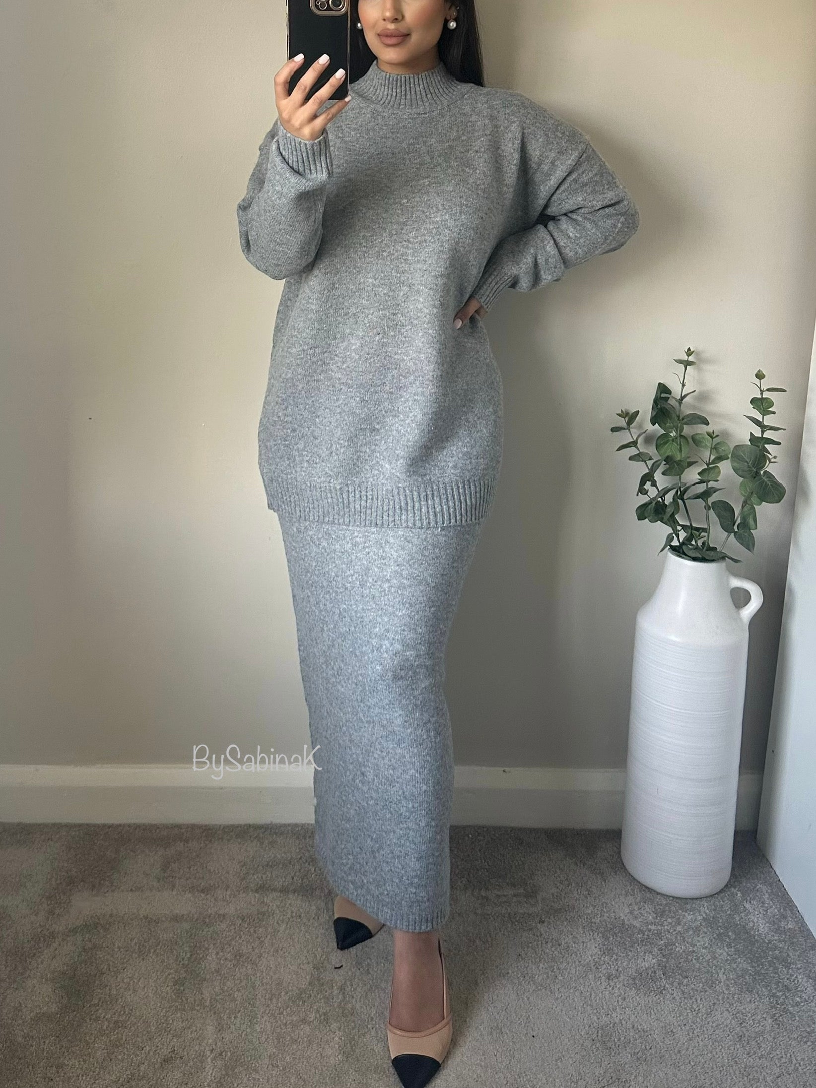 2024 Gray Knitted Marginal Series Sweatshirt-Skirt Set