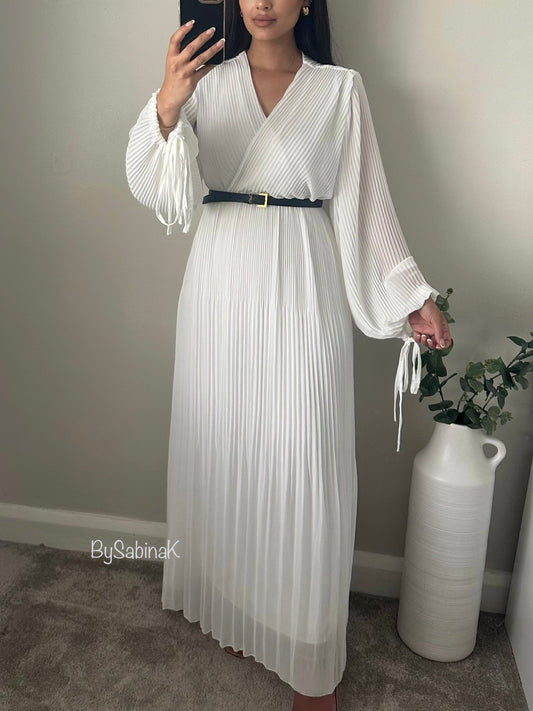 White Chiffon Wide Sleeve Pleated Dress