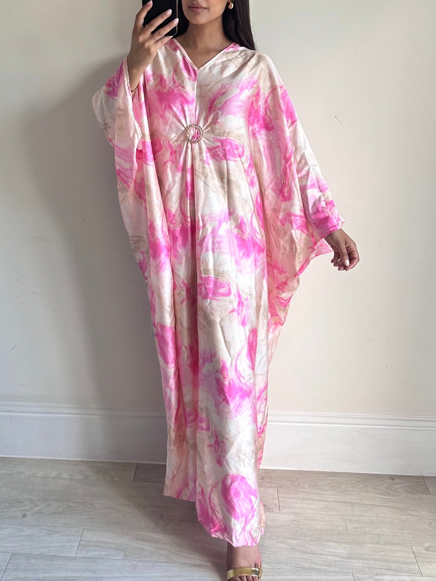 Pink Marble Satin Print Brooch Kaftan