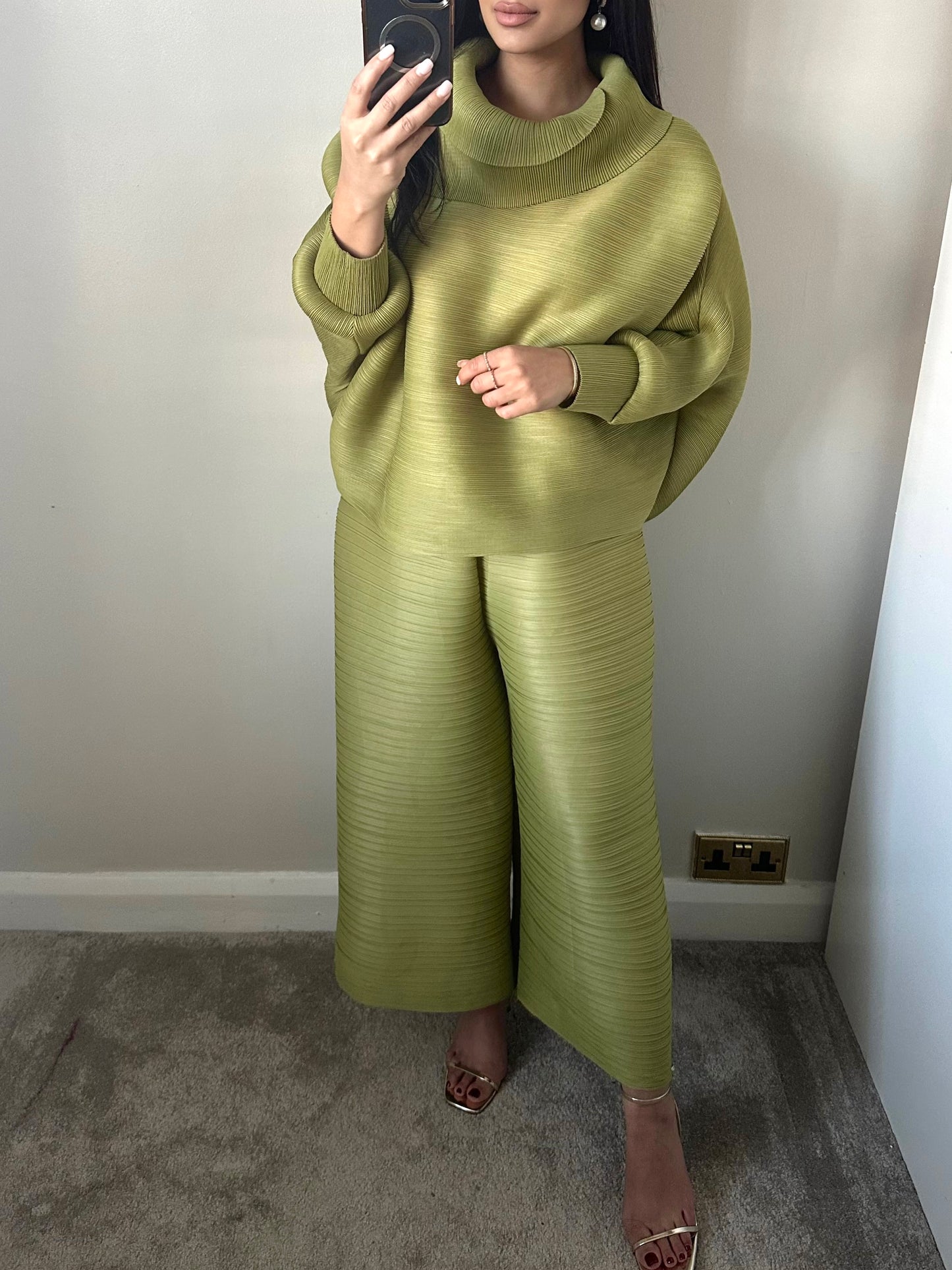 Lime Green Batwing Pleated Co-ord